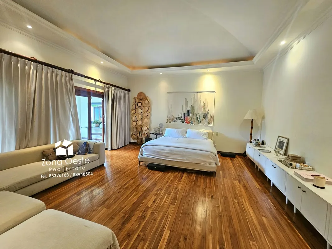Spacious house for sale, unique design, detached, 1 floor, in Trejos Montealegre, photo 12