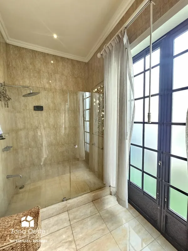 Spacious house for sale, unique design, detached, 1 floor, in Trejos Montealegre, photo 16