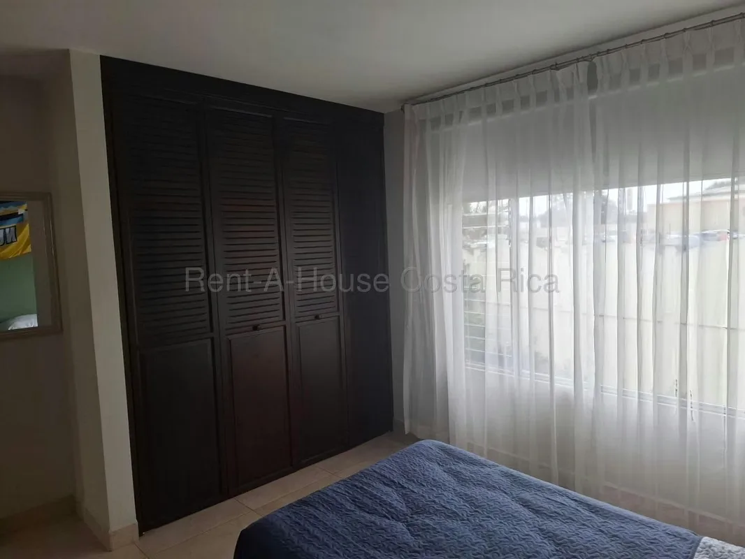 ¡Vive rodeado de naturaleza, privacidad y espacios diseñados para disfrutar! Esta casa contemporánea de dos plantas, ubicada en un condominio en Sabanilla de Montes de Oca, destaca ..., photo 11