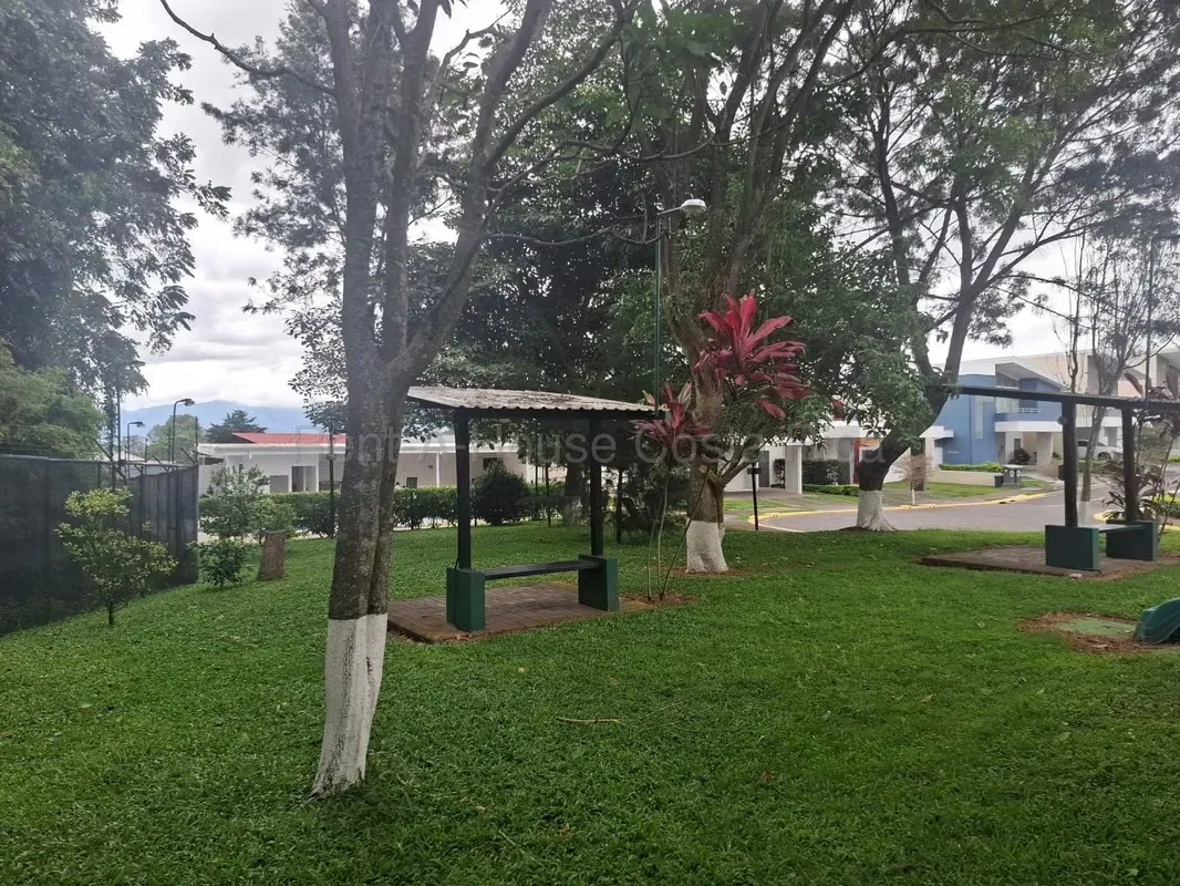 ¡Vive rodeado de naturaleza, privacidad y espacios diseñados para disfrutar! Esta casa contemporánea de dos plantas, ubicada en un condominio en Sabanilla de Montes de Oca, destaca ..., photo 16