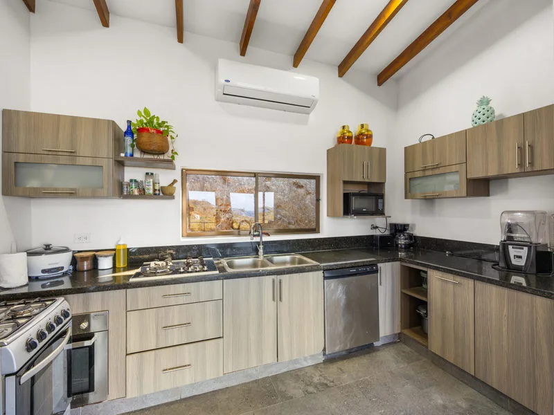 6 Bed Single Family Homes For Sale in Playa Potrero, photo 7