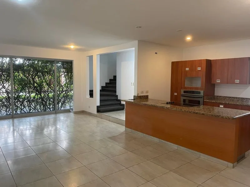4 Bed Single Family Homes For Sale in Santa Ana