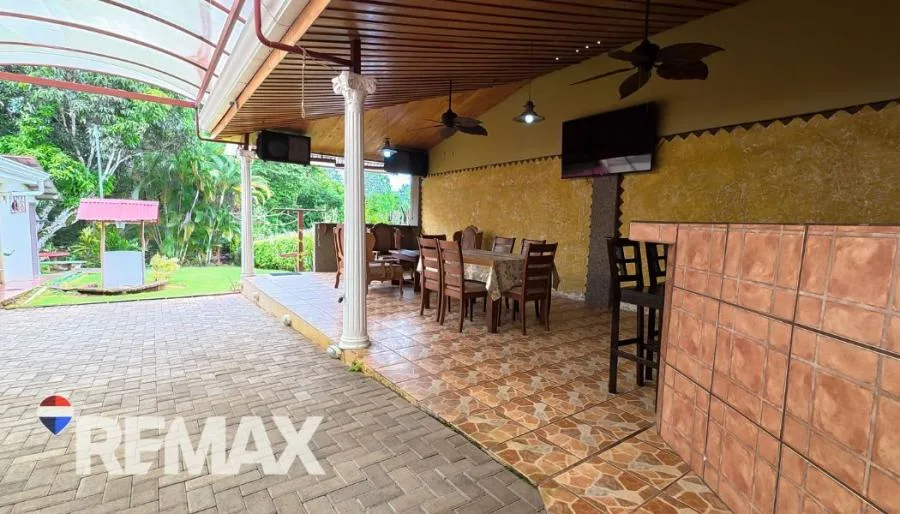 ELEGANTE Y ESPACIOSA CASA A LA VENTA CON LLAVE EN MANO EN EL CENTRO DE PÉREZ ZELEDÓN - Venta en Perez Zeledón, photo 6