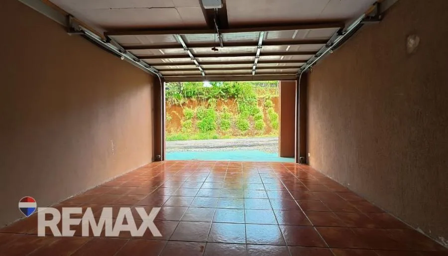 ELEGANTE Y ESPACIOSA CASA A LA VENTA CON LLAVE EN MANO EN EL CENTRO DE PÉREZ ZELEDÓN - Venta en Perez Zeledón, photo 7