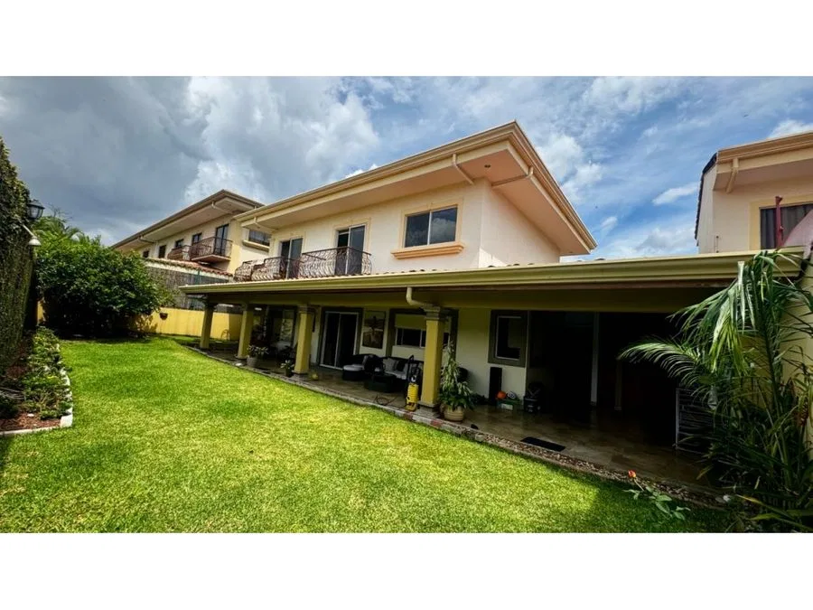 Alquiler de Casa en Belen de Heredia Condominio La Jolla