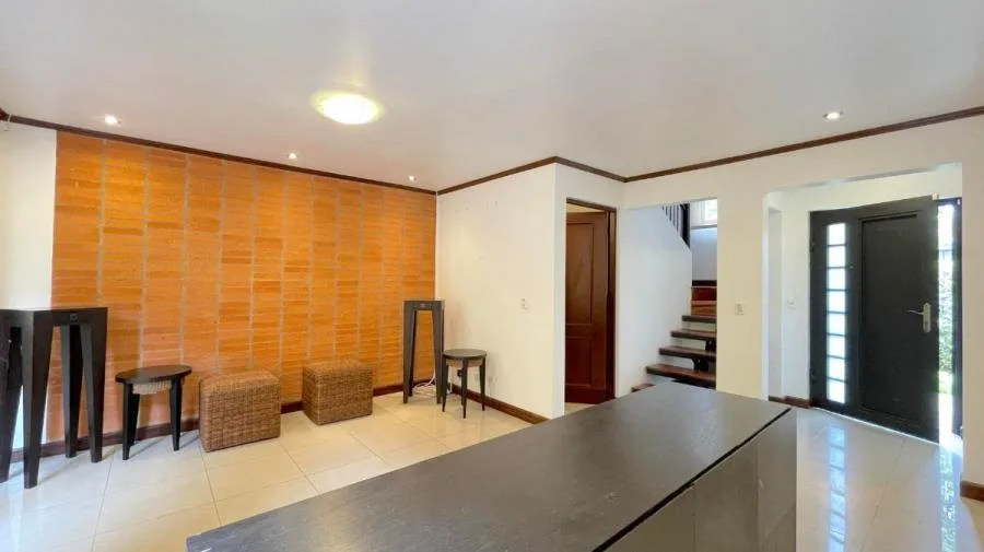 Venta de Casa en Lomas de Ayarco Curridabat MGA - Venta en Curridabat, photo 2