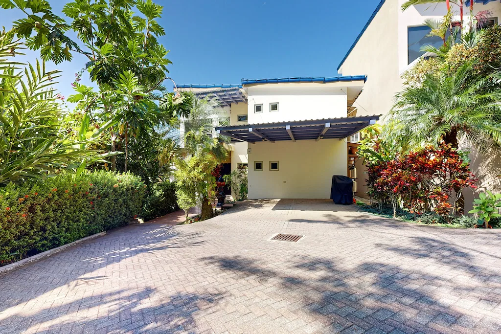 Villa and Studio Apartment in Uvita, photo 5