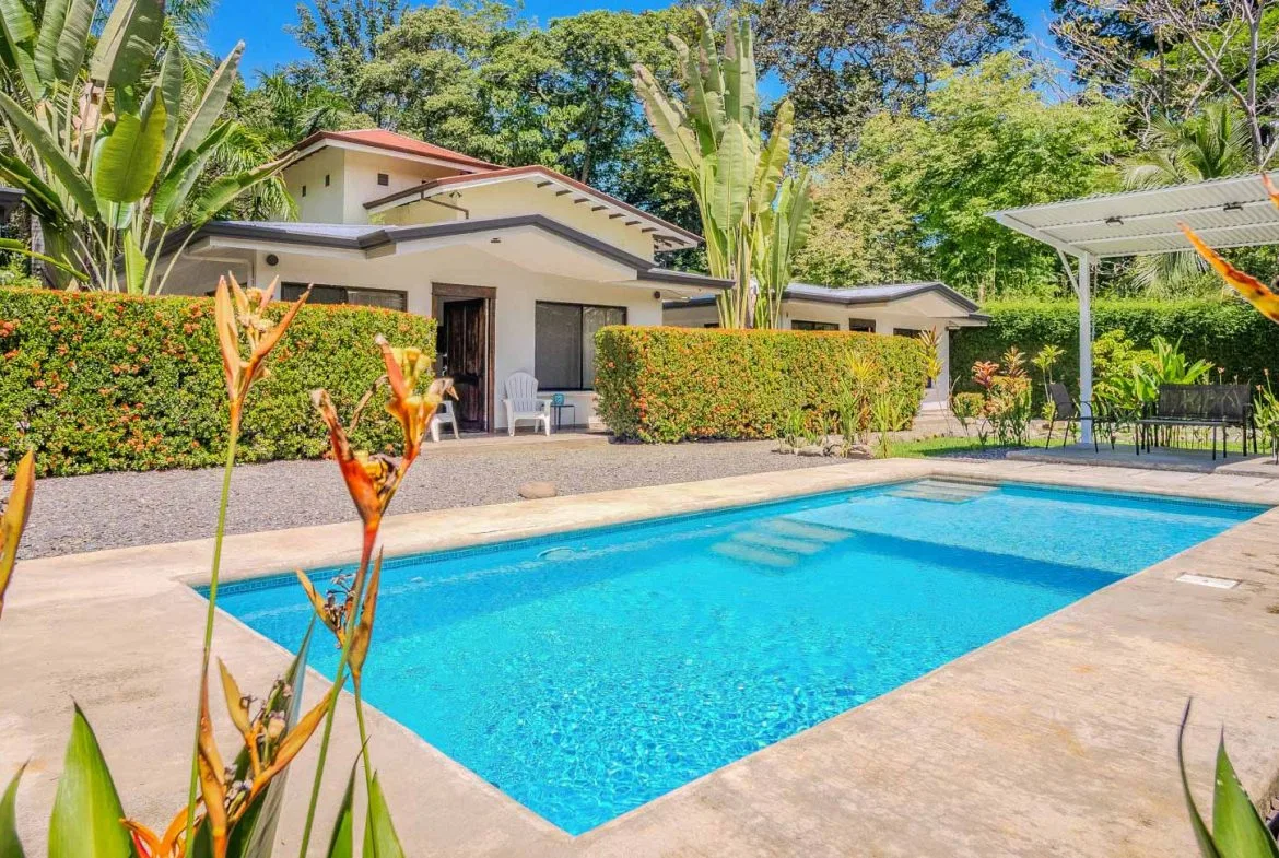 PROPERTY WITH 3 HOMES AND A POOL IN UVITA – 0.25 ACRES, photo 20