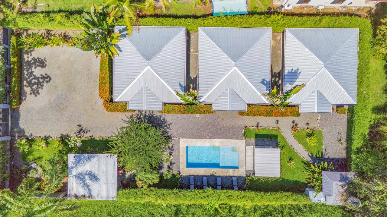 PROPERTY WITH 3 HOMES AND A POOL IN UVITA – 0.25 ACRES, photo 5