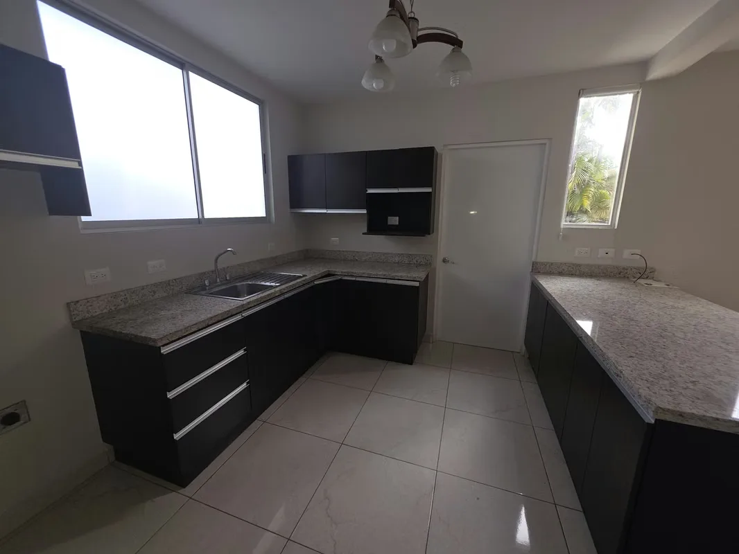 Hermosa casa de dos niveles ubicada en una zona estratégica de Sabanilla, ideal para quienes buscan comodidad, seguridad y una excelente ..., photo 8