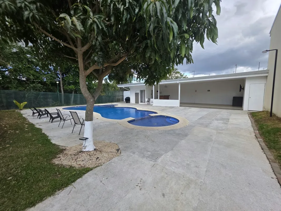 Hermosa casa de dos niveles ubicada en una zona estratégica de Sabanilla, ideal para quienes buscan comodidad, seguridad y una excelente ..., photo 9