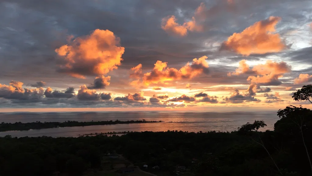 Ocean and Mountain View Property on 5 Acres, photo 3