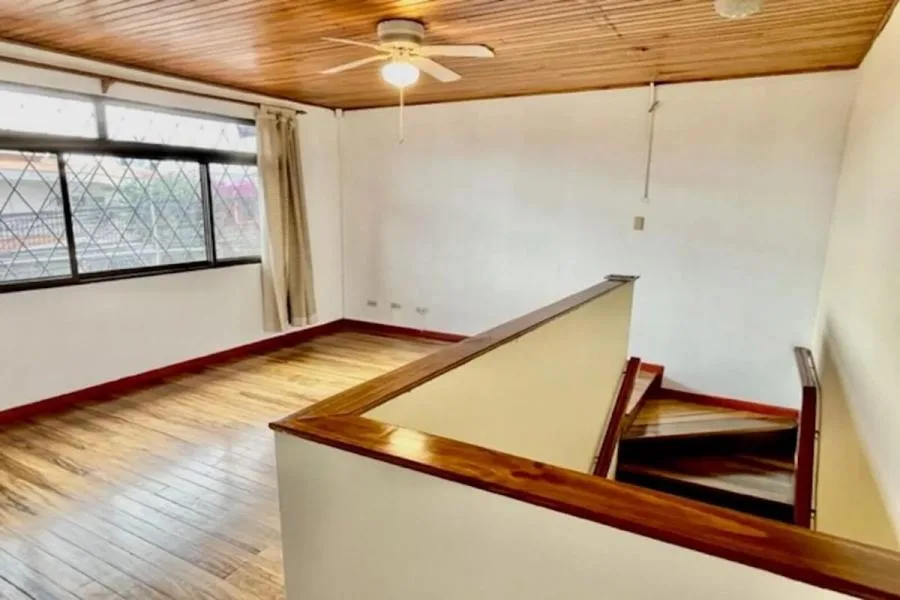 Venta de casa con uso mixto en Los Yoses, San José #RC1935 $275.000 - Venta en San Pedro, photo 12