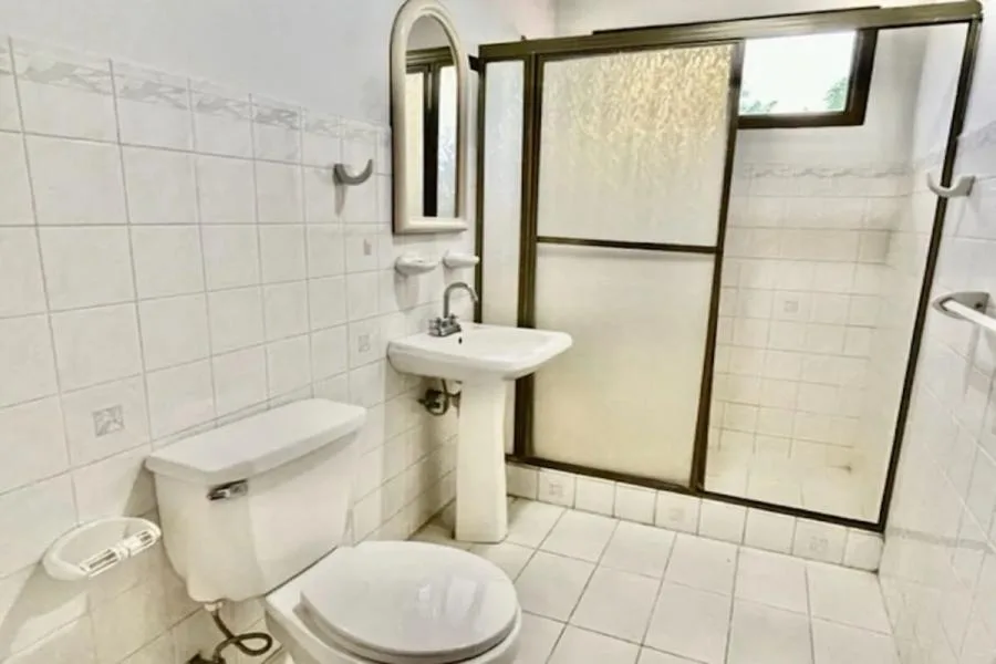 Venta de casa con uso mixto en Los Yoses, San José #RC1935 $275.000 - Venta en San Pedro, photo 8