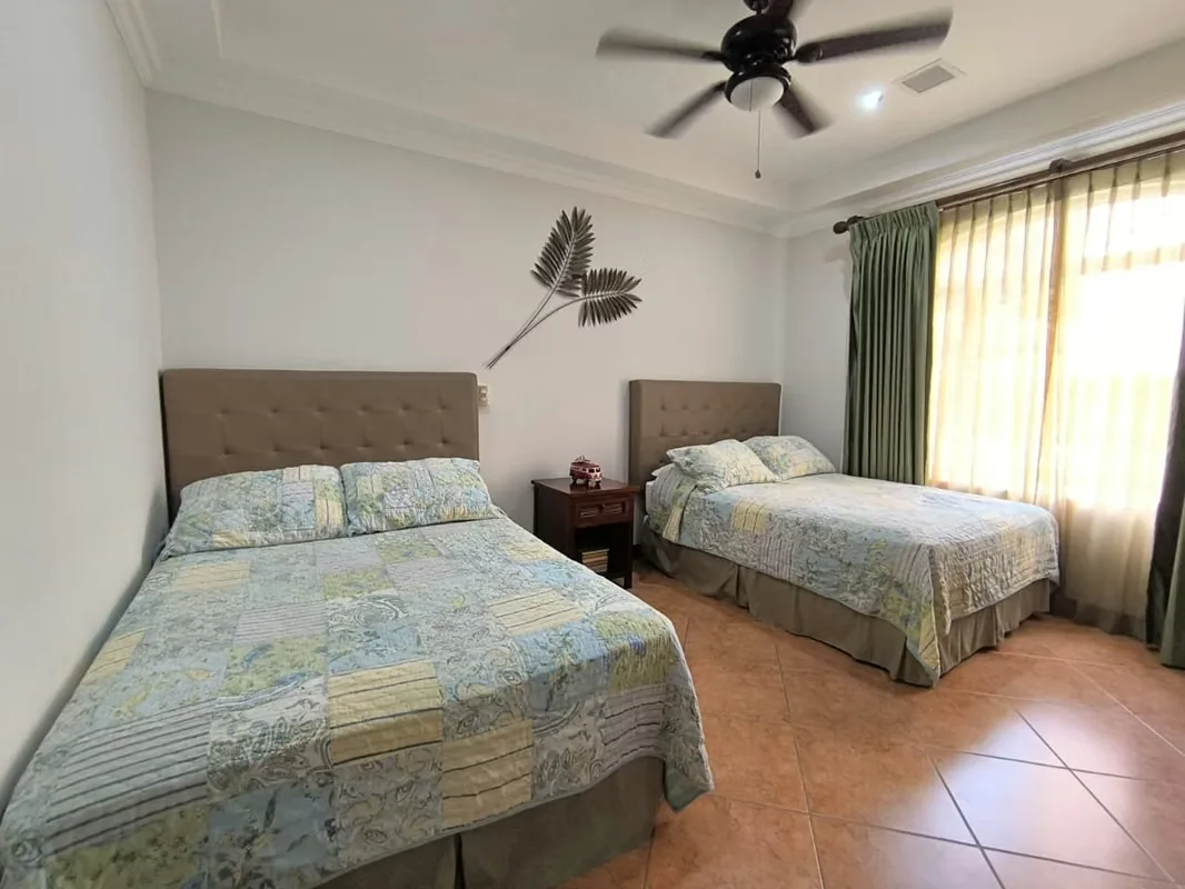 Spacious First-Floor Apartment for Sale, photo 15