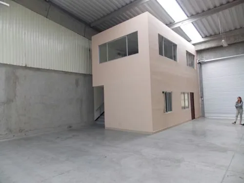ALQUILER BODEGA INDUSTRIAL / COMERCIAL HEREDIA LAGUNILLA 630m2