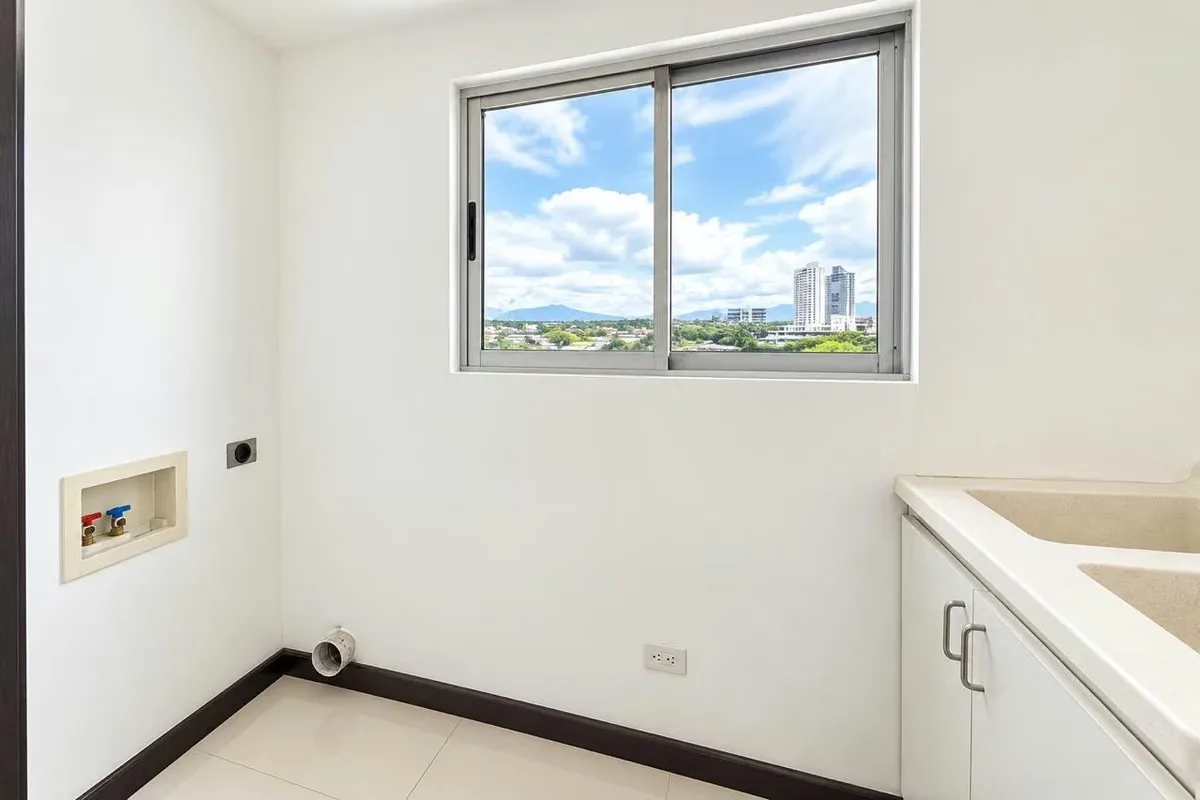 El área del apartamento (70 m2) + parqueo (14.5 m2) + bodega (5.5 m2) para un total de ..., photo 11