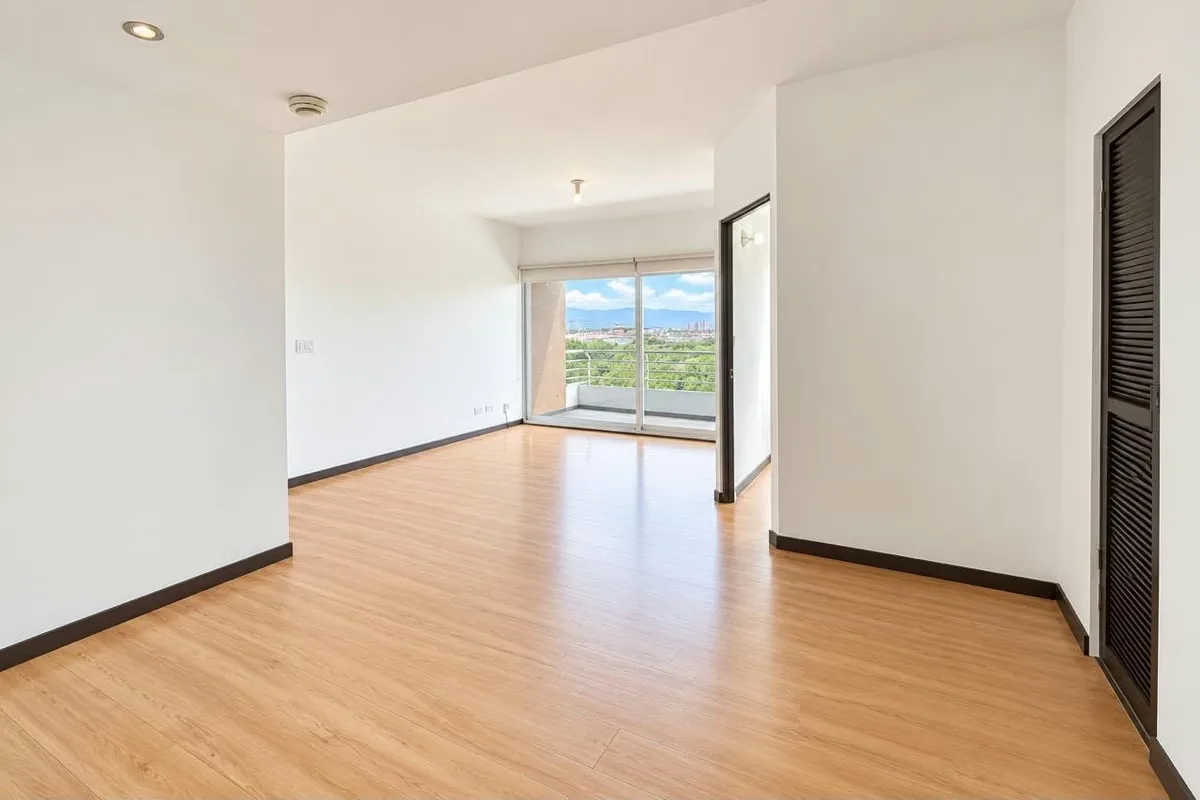 El área del apartamento (70 m2) + parqueo (14.5 m2) + bodega (5.5 m2) para un total de ..., photo 12