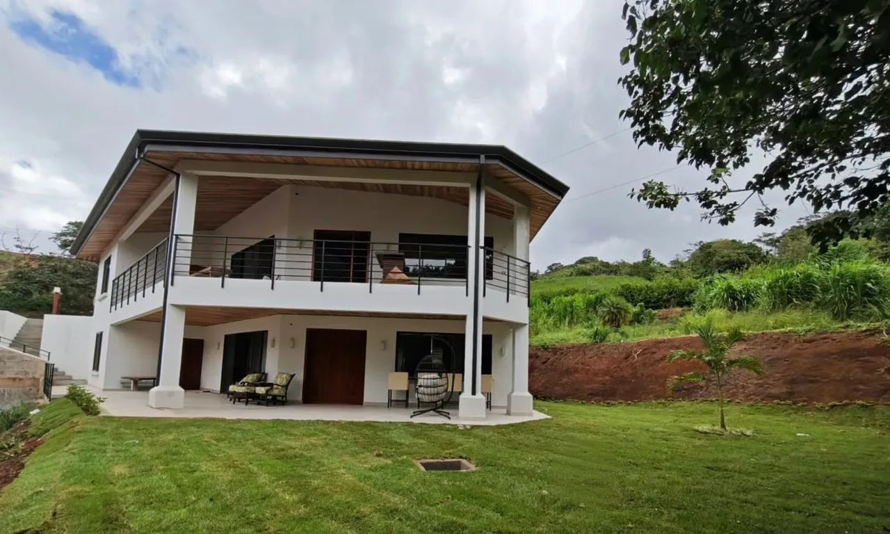 Long-term house for rent - 124; Hayden Estates - San Ramón