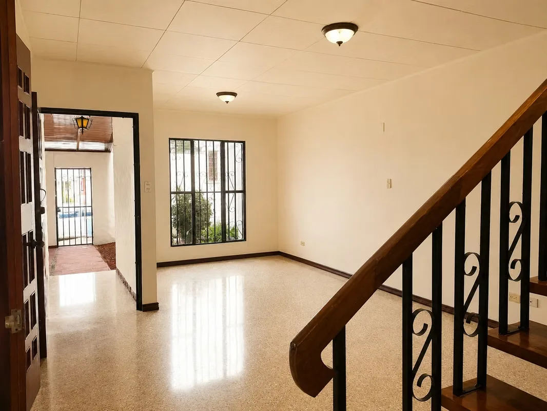APARTMENT FOR RENT | VARGAS ARAYA | 3 BEDROOMS | 490,000