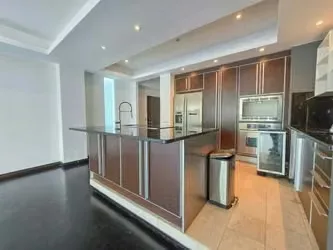 Se ofrece en alquiler o venta exclusivo apartamento esquinero ubicado en primer nivel, de una sola planta. Área total de construcción: 195 m² (incluye 2 espacios de parqueo bajo ..., photo 2