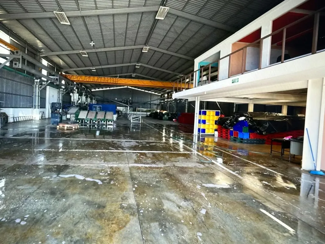 Warehouse for rent with large land in Santa Barbara, Heredia