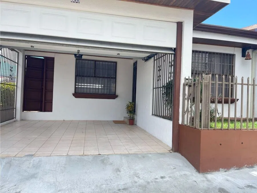 Venta de casa en Heredia-Mercedes Norte.