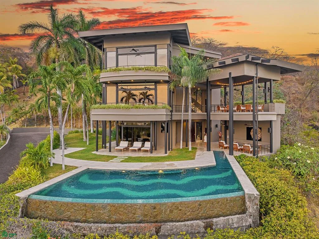 Wavefront Estates | Playa Penca