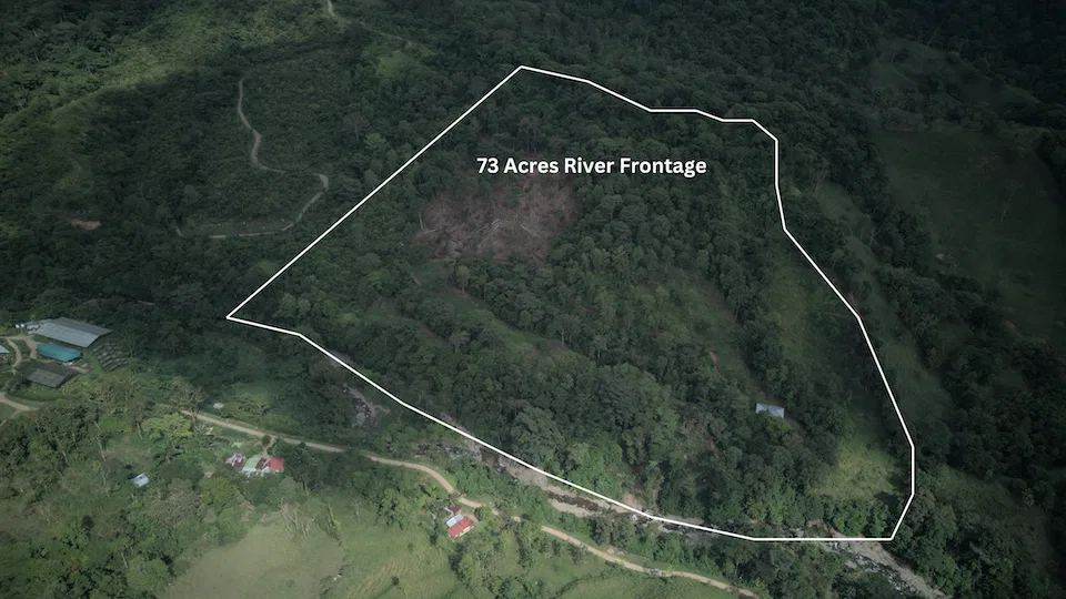 DEVELOPMENT PROPERTY WITH A HOUSE AND RIVER ACCESS,  IN DOS BOCAS SAVEGRE – 73 ACRES