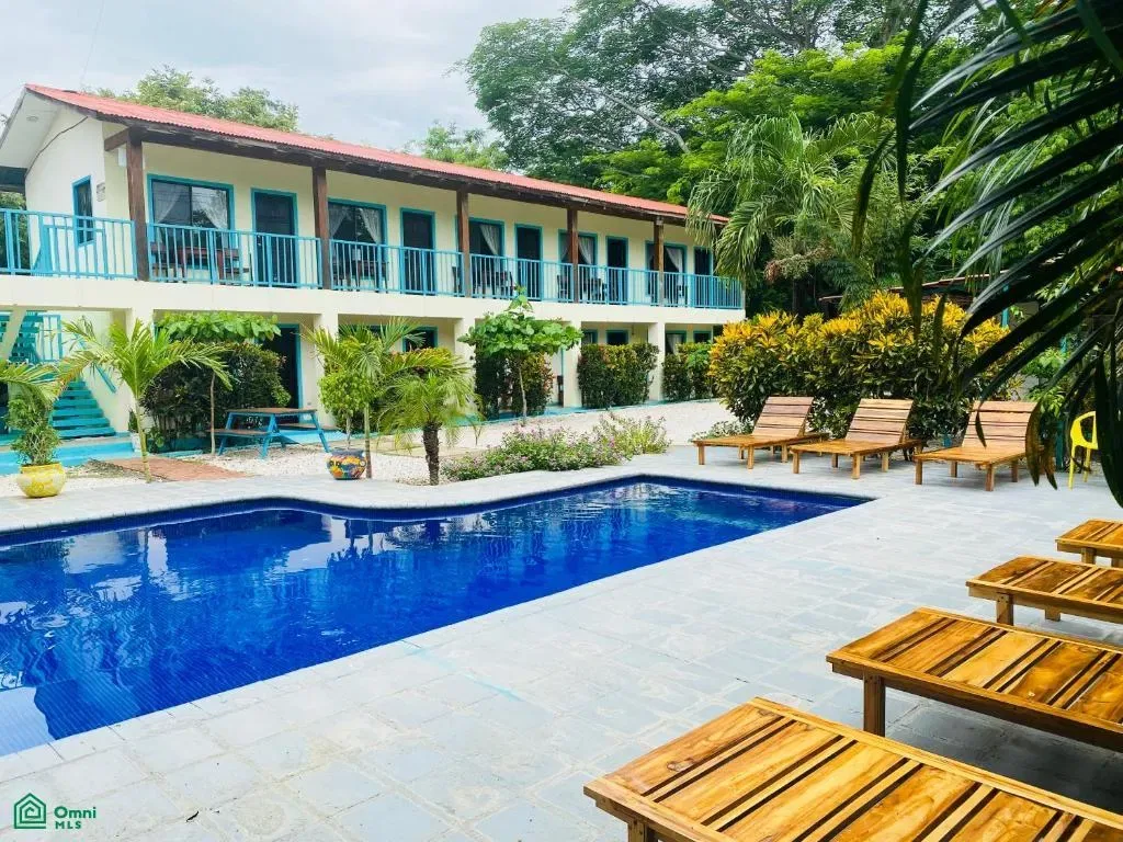 Hotel Diversion Tropical, Playa Conchal, Cabo Velas, Guanacaste 50308