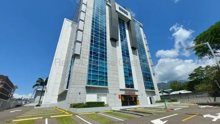 Alquiler de Oficina en Torre Comercial de Plaza Murano-Santa Ana.  NEGOCIABLE, photo 10