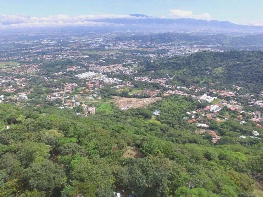 Venta de lindo lote de 3800 M2 con una vista unica para realizar  sueño de construir su casa 25-1272 - Venta en Santa Ana
