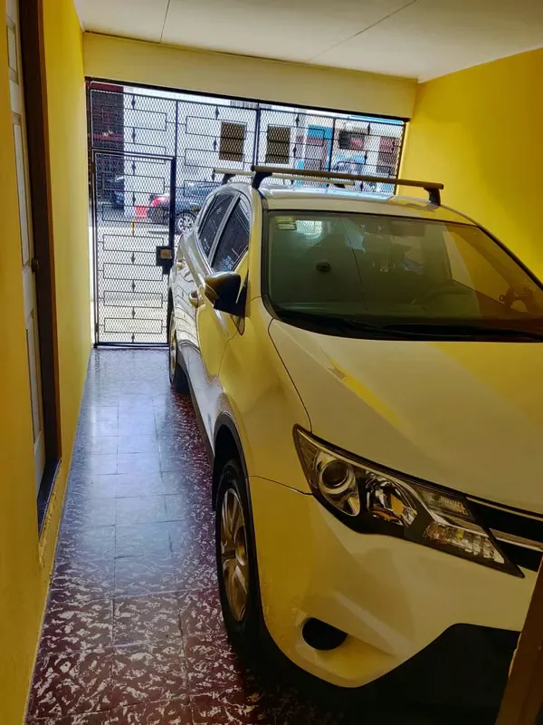 La propiedad cuenta con un avaluo por parte de un perito arquitecto de ahi el precio de la propiedad. Es una casa en uno de los puntos más comerciales y con más valor de Santo Domingo ..., photo 2