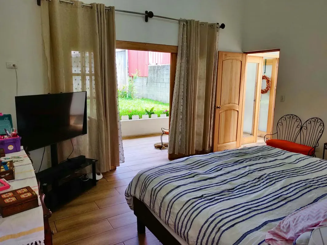 La propiedad cuenta con un avaluo por parte de un perito arquitecto de ahi el precio de la propiedad. Es una casa en uno de los puntos más comerciales y con más valor de Santo Domingo ..., photo 11