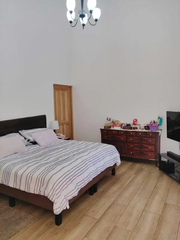 La propiedad cuenta con un avaluo por parte de un perito arquitecto de ahi el precio de la propiedad. Es una casa en uno de los puntos más comerciales y con más valor de Santo Domingo ..., photo 9