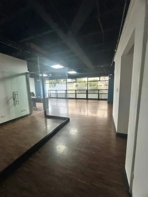 Spacious and functional office space or clinic in an office center in the heart of San Pedro. Located near the runway, the La Hipsanidad and La Bandera roundabouts, shopping centers, ..., photo 3