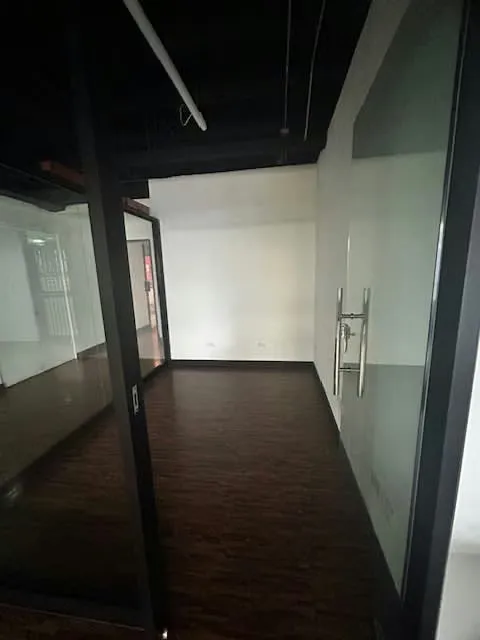 Spacious and functional office space or clinic in an office center in the heart of San Pedro. Located near the runway, the La Hipsanidad and La Bandera roundabouts, shopping centers, ..., photo 4