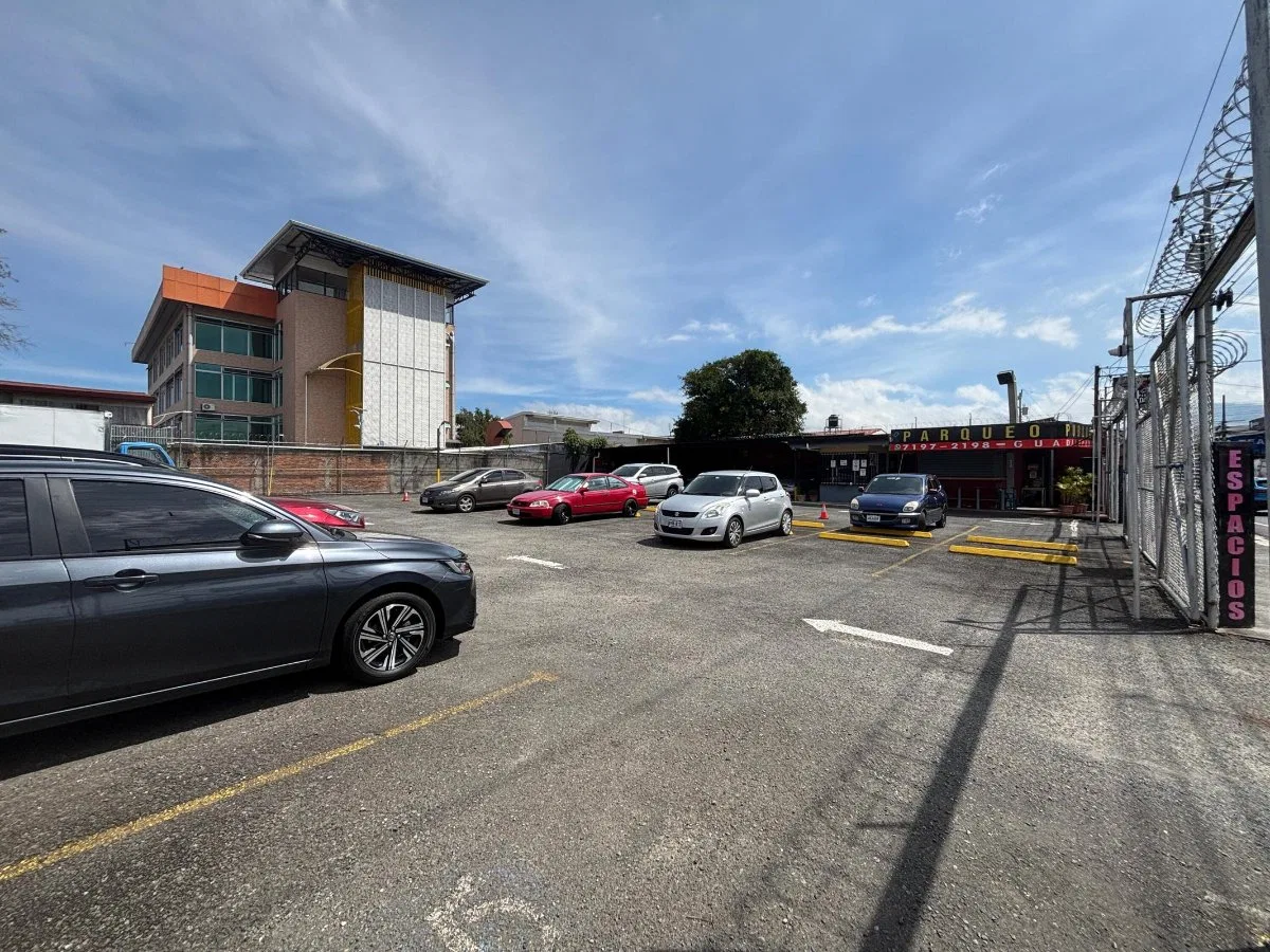 VENTA DE PARQUEO EN GUADALUPE - SAN JOSE 25-1572  - Venta en Guadalupe