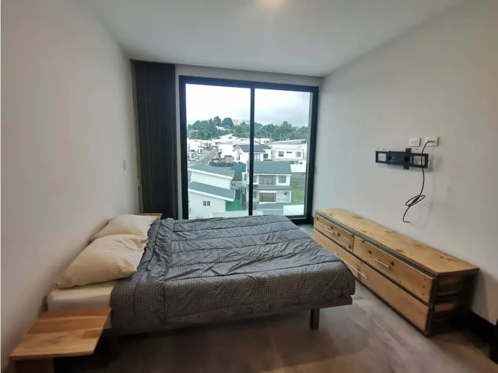 Este apartamento se encuentra en un piso 5, con una bella vista al oeste., photo 6