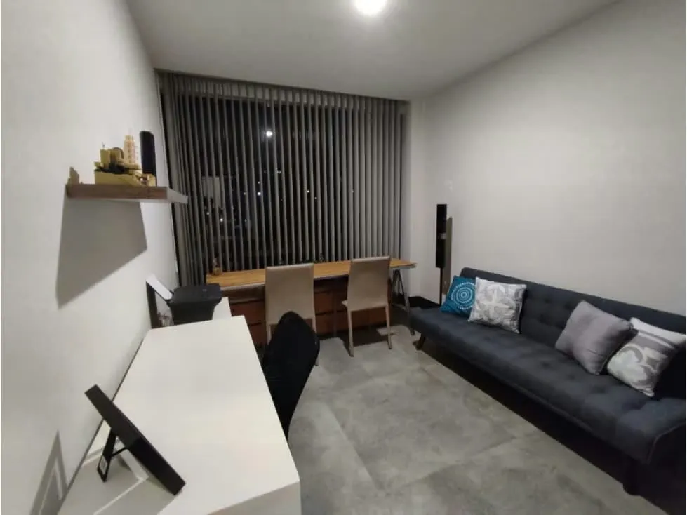 Este apartamento se encuentra en un piso 5, con una bella vista al oeste., photo 10