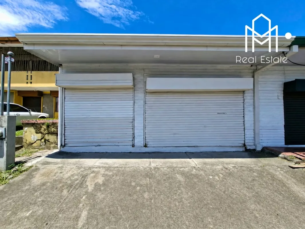 Se Alquila Local Comercial Espacioso En Calle Principal En San Francisco De Heredia Con Alto Tránsito