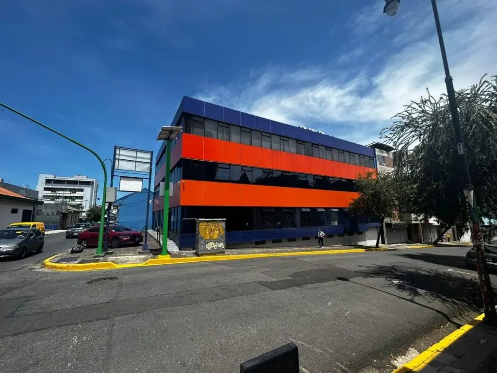 Building for renting San José's downtown with warehouse, San José