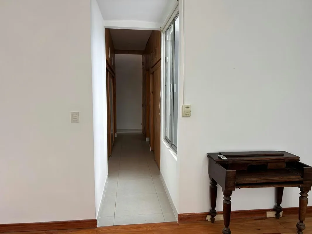 En planta baja tenemos una entrada con área abierta empedrada, sala comedor cocina integrada, amplio jardín que se incorpora al ..., photo 16