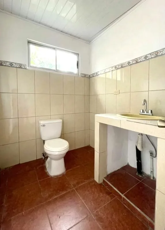 CASA CON 5 HABITACIONES + OFICINA Y 4 BAÑOS SABANILLA ¢600.000 MENSUALES + DEPOSITO, photo 14