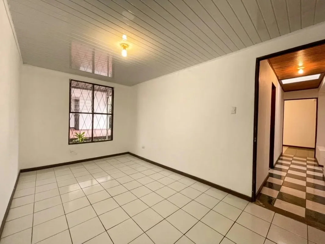 CASA CON 5 HABITACIONES + OFICINA Y 4 BAÑOS SABANILLA ¢600.000 MENSUALES + DEPOSITO, photo 16