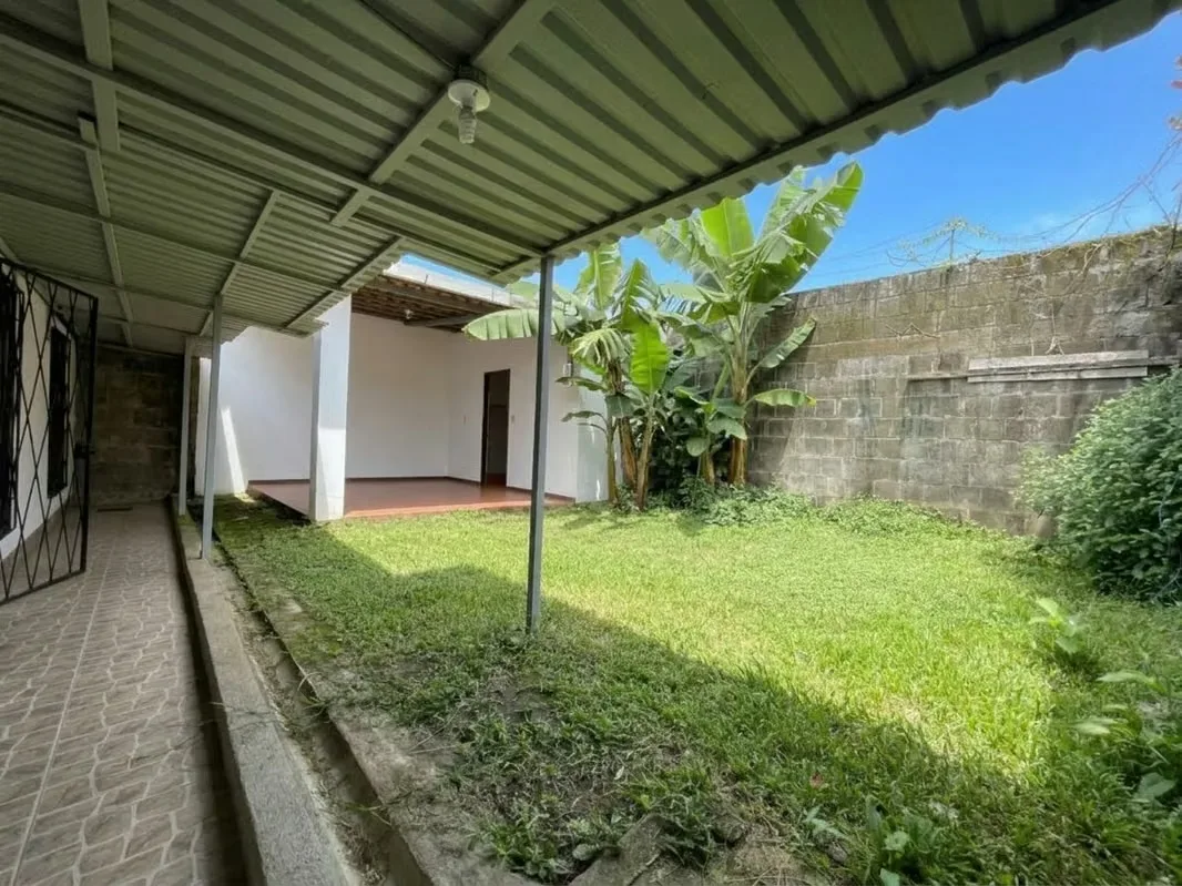 CASA CON 5 HABITACIONES + OFICINA Y 4 BAÑOS SABANILLA ¢600.000 MENSUALES + DEPOSITO, photo 10