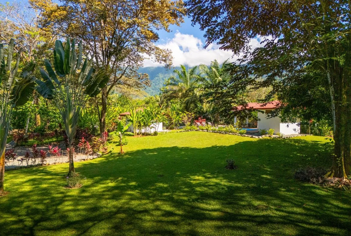 PROPERTY VILLA OCTAGON WITH TWO BEDROOMS AND BEAUTIFUL GARDEN VIEWS, IN OJOCHAL – 0.58 ACRES, photo 14