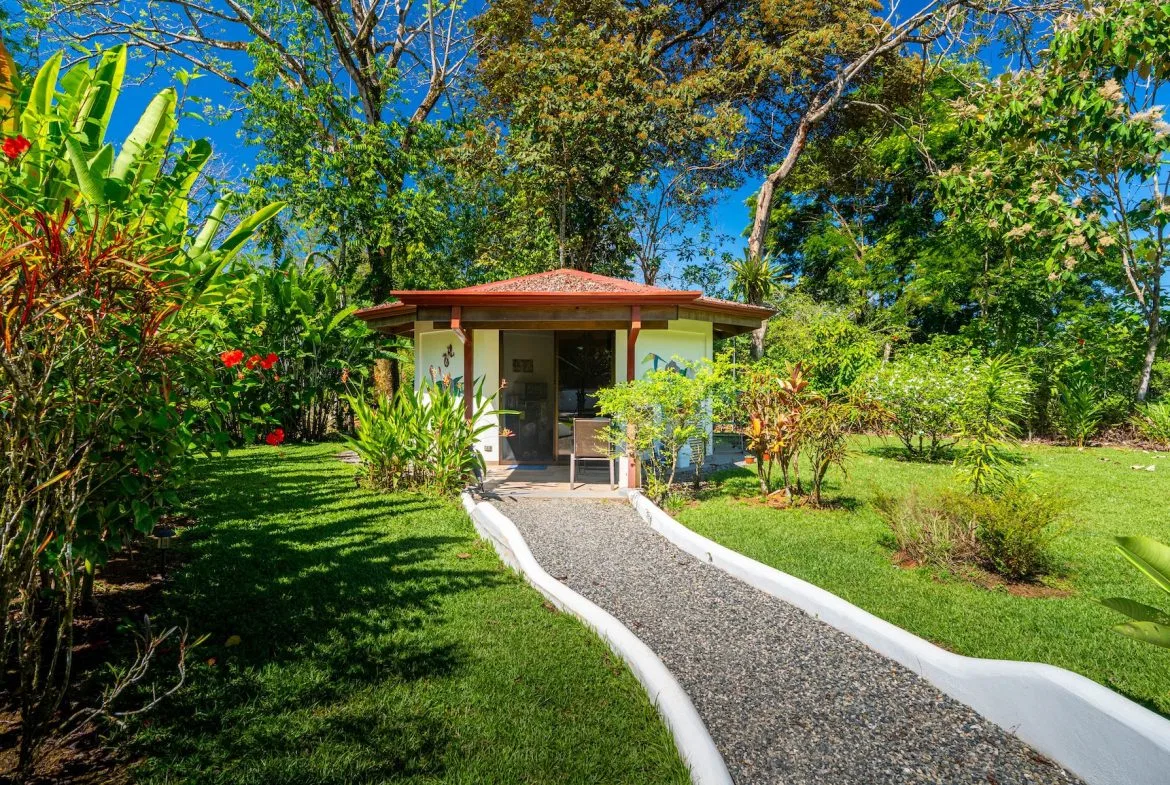 PROPERTY VILLA OCTAGON WITH TWO BEDROOMS AND BEAUTIFUL GARDEN VIEWS, IN OJOCHAL – 0.58 ACRES, photo 22