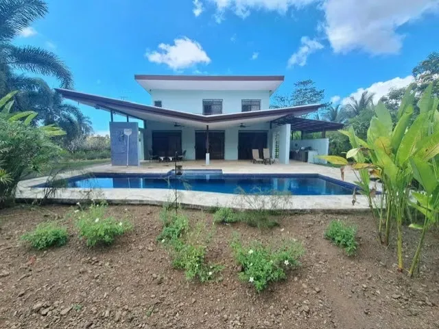 Discover this beautiful property that combines comfort, space, and nature, ideal for living or ..., photo 2
