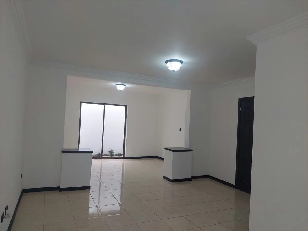 Casa independiente en venta en San Rafael de Escazú: 3 dormitorios, 2.5 baños y 200 m²., photo 4
